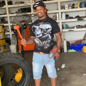 Meet your Posher, Corey